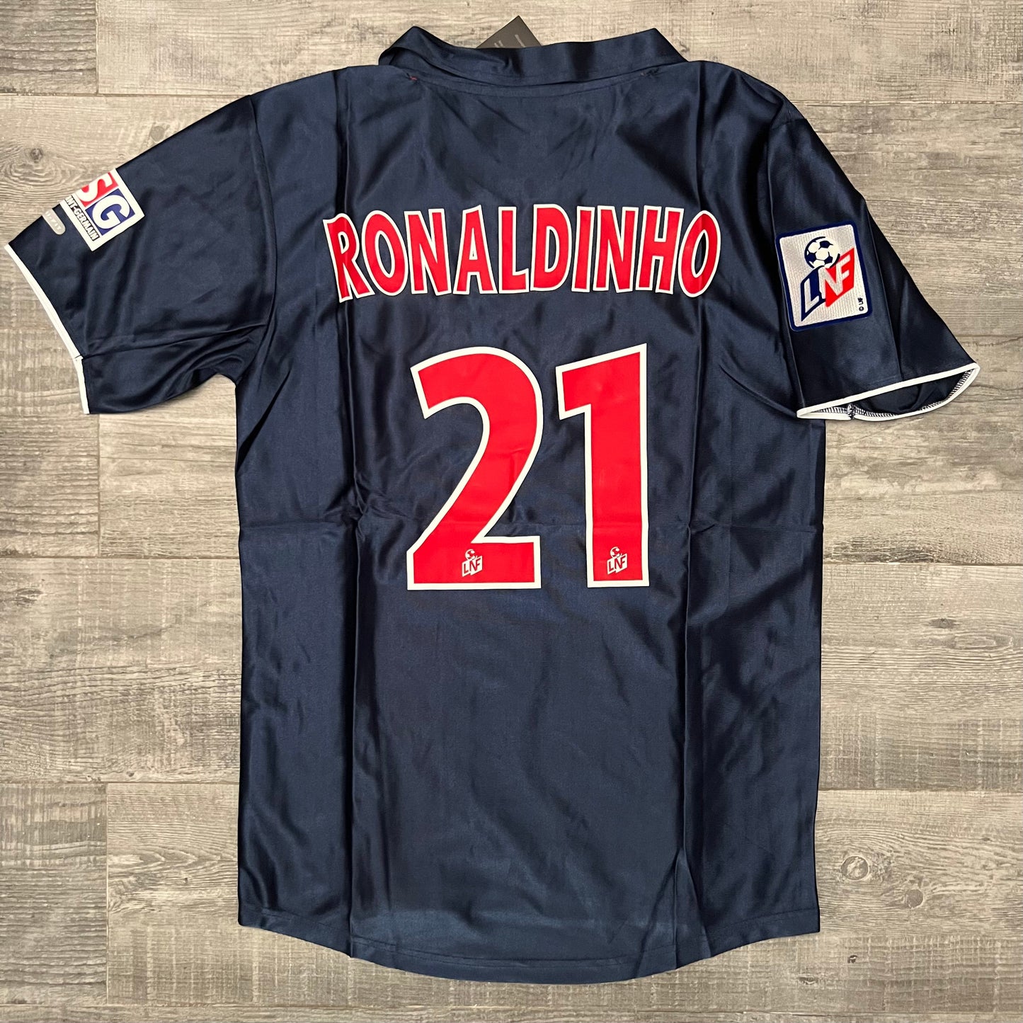 2001-02 - PSG HOME | RETRO